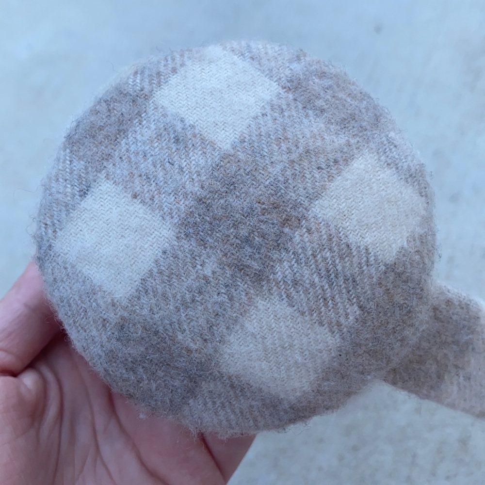 Burberry Plaids Cashmere Ear Muffs - Picture 5 of 8